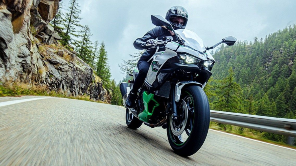 Kawasaki Ninja 7 Hybrid