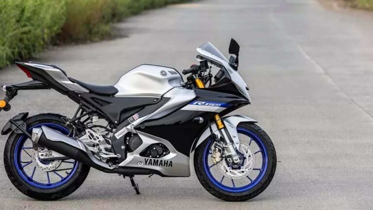 New Year Offer Yamaha R15 EMI Plan